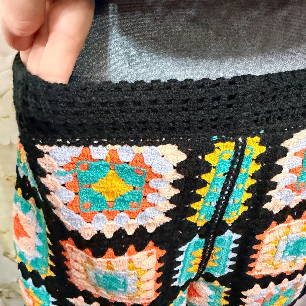 Rebellion Black Multicolor Crochet Short & Tank Set granny squares crop top - Picture 6 of 15